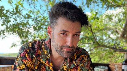 Smiley a luat pe toată lumea prin surprindere cu ținuta sa. Cum s-a îmbrăcat celebrul artist la nunta unui prieten