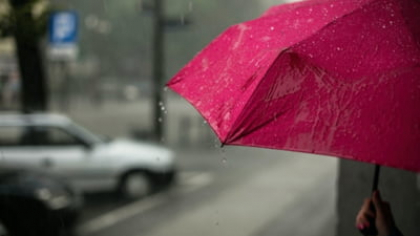Mare parte din țară, sub Cod galben de vreme rea: ploi torențiale, vijelii și grindină HARTĂ