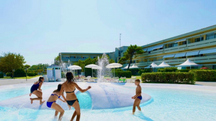 Răsfăț pentru cei mic. Tabere private pentru elevi, cu cazare la hotel. Cât costă un pachet la all inclusiv pentru șapte zile