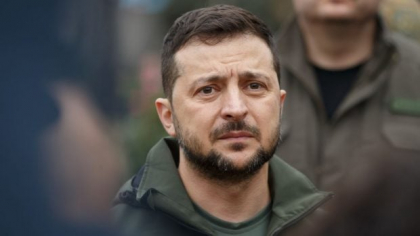 Volodimir Zelenski, prins între două forțe: un război care nu se termină și o Americă tot mai imprevizibilă. Mărturiile lui Simon Schuster, autorul celebrei biografii a liderului ucrainean