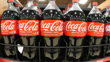 Coca-Cola anunță că va lansa o băutură răcoritoare cu trestie de zahăr, așa cum dorea Donald Trump
