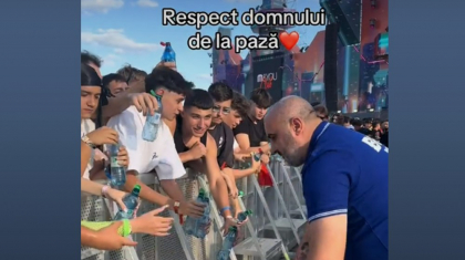 Gestul devenit viral al unui agent de pază de la Beach, please!: „Definiția umanității”