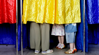 Zeci de alegători, reclamați după ce au postat pe TikTok cu cine au votat