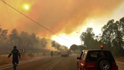Incendii de proporții în sudul Europei: Franța, Spania și Italia în luptă cu flăcările. Grecia, în stare de alertă