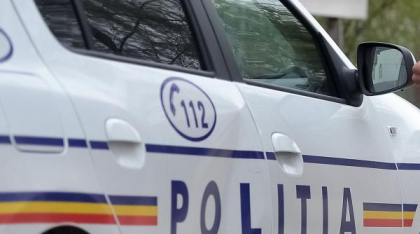 Bătaie la o secție de votare din București: Un tată și un fiu au luat la bătaie un alt bărbat