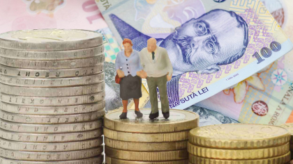 O nouă modificare la legile lui Bolojan. Categoria de români care ar putea să retragă integral banii din Pilonul II de pensii