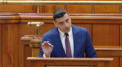 Parlamentarii AUR n-au rămas la votul Guvernului. Simion: Nu participăm la această mascaradă. V-ați pus 5 vicepremieri. Nu vă mai satură Dumnezeu! (VIDEO)
