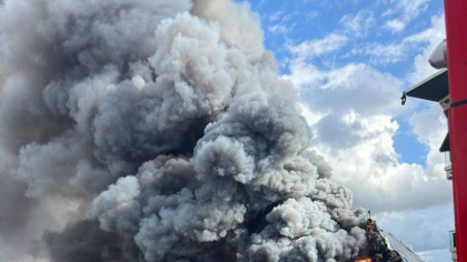 Un incendiu a mistuit scena principală a festivalului electro Tomorrowland de lângă Antwerp, Belgia