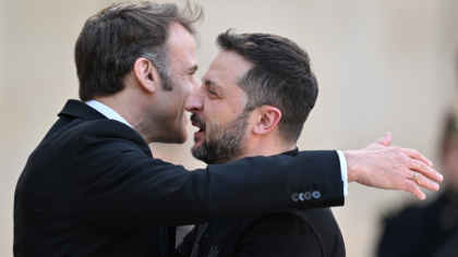 Emmanuel Macron: Ucrainenii au „luciditatea de a spune” că nu vor putea să-şi recupereze toate teritoriile