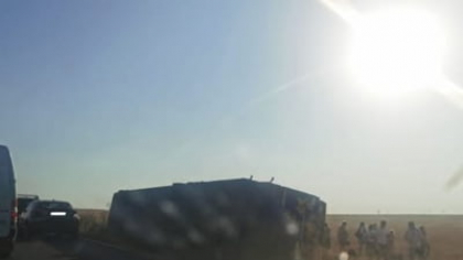 Încă un autocar răsturnat. Nu se știe dacă sunt victime. Planul Roşu de Intervenţie, activat de autoritățile din Constanţa VIDEO