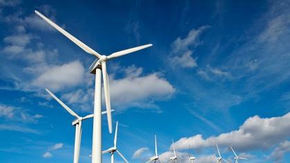 Investiţiile fac diferenţa. Industria eoliană a creat 35.000 de locuri de muncă, energia convenţională, în căutare de specialişti. „Este un risc care ne va defini următorii 20 de ani: prăpastia de competenţe dintre generaţii“