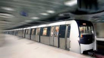 Un bărbat de 41 de ani s-a aruncat în fața trenului de metrou