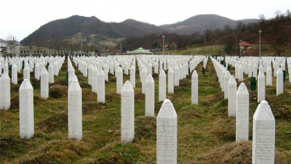 11 iulie: 30 de ani de la Masacrul de la Srebrenica, cel mai grav genocid postbelic din Europa