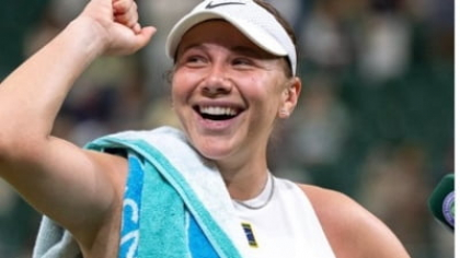 Jucătoarea care a dat lovitura la Wimbledon, la 3 ani după ce a fost eliminată în sferturi de Simona Halep