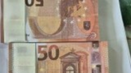 Poliția Română, după ce a capturat bancnote false de aproape 1 miliard de euro: ”Am văzut glumele despre banii de film”