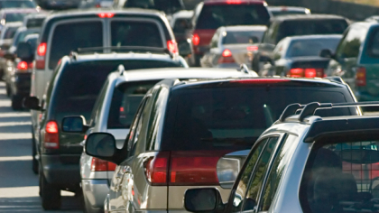 Trafic aglomerat pe Autostrada A2, la km 86, spre litoral