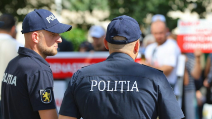Percheziții în Republica Moldova: Peste 100 de persoane, vizate într-un dosar de destabilizare coordonată din Rusia / Dodon spune că acțiunea este una de „intimidare”
