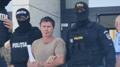 Un mercenar al lui Horațiu Potra, supranumit Rambo de Bârgău, reținut după ce a tras cu arma în casa unei femei. La fața locului se aflau și copiii agresorului