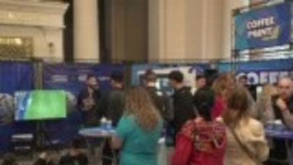 Târgul de cariere din Ploiești oferă sute de joburi. Ce salarii vor tinerii. „Măcar minimum pe economie să fie”