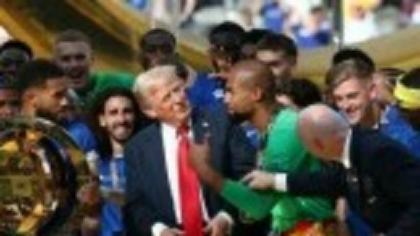 Donald Trump, huiduit la finala dintre PSG şi Chelsea. Liderul SUA a avut parte de o primire ostilă pe stadion | VIDEO