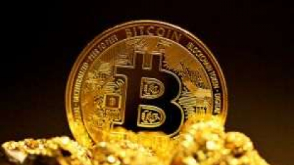 Bitcoin scade sub 100.000 USD pe fondul tensiunilor geopolitice