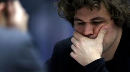 Magnus Carlsen a învins ChatGPT la șah cu 53 de mutări perfecte. Modelul AI și-a recunoscut înfrângerea cu grație