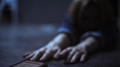 Răpire ca-n filme. O femeie din Bacău a fost luată din faţa casei şi terorizată 34 de ore.  „Brutalitatea de care a dat dovadă inculpatul este una extrem de ridicată”, spune instanţa care l-a condamnat pe agresor la 11 ani de închisoare