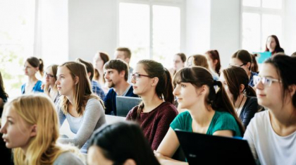 Studenții ies în stradă: "Nu vă atingeți de burse!" Proteste anunțate la Guvern și în centrele universitare