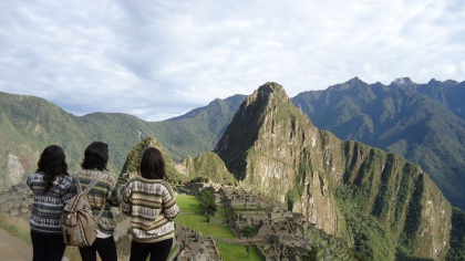 Sute de turiști sunt blocați în Machu Picchu. Localnicii au blocat căile ferate într-un protest masiv
