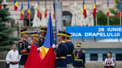 Ceremonie în Piaţa Tricolorului din Capitală cu ocazia Zilei Drapelului Naţional