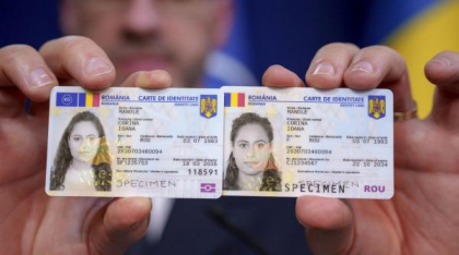 Nervi și frustrări pentru posesorii noilor buletine cu cip. De ce trebuie să umble cu o foaie tipărită la ei