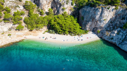 Vacanțe liniștite la mare. Cele mai frumoase plaje ascunse din vecinătatea României