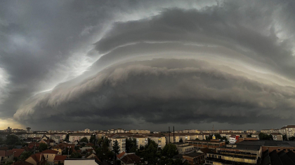 Cauzele furtunilor tot mai violente din România. Șefa ANM: O dinamică explozivă a fenomenelor