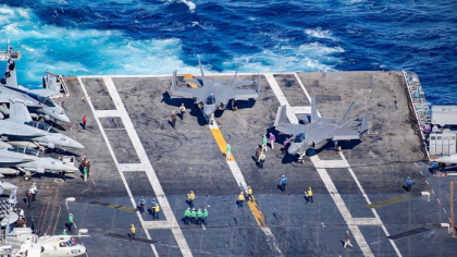 Ce scriu marile agenţii de ştiri: Cei mai înalţi oficiali americani se pregătesc să intre în război cu Iranul. Armata americană începe ia poziţie, inclusiv temutul portavion nuclear USS Nimitz