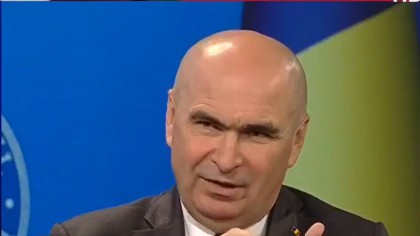 Ilie Bolojan critică birocrația din Guvern: Zeci de angajați nu-și justifică prezența și costurile. „Nu-i plătim cu bani din cer”