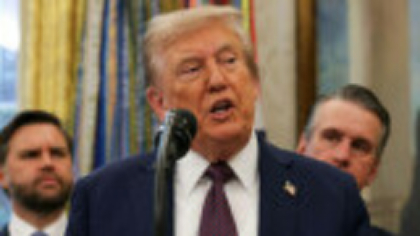 Taxa uriașă impusă de Trump la vize provoacă reacții. Marea Britanie și China răspund cu propriile programe