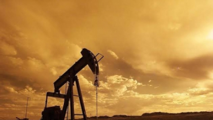 Petrolul, prima victimă după atacul iranian din Qatar: Prețul scade brusc, investitorii se tem de blocajul Ormuz