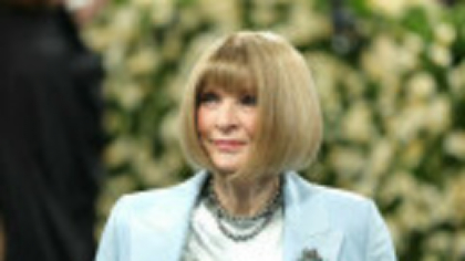Anna Wintour părăseşte conducerea revistei Vogue SUA, după 37 de ani