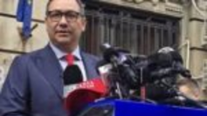 Jurăminte pe Biblie și acuzații de manipulare: Ponta denunță un atac, orchestrat de sistem