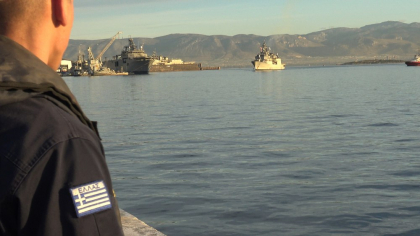 Doi români, arestați în Grecia pentru spionaj. Fotografiau baza navală care deține navele de război ale Marinei Elene