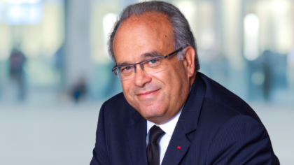 David Khayat, oncolog cu reputație internațională: „Oamenii nu fumează ca să facă cancer. Fumează pentru că vor nicotină”