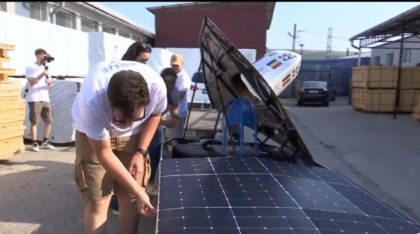 Solis Hyperion, vehiculul solar construit de studenții din Cluj-Napoca, a pornit să cucerească deșertul Australiei