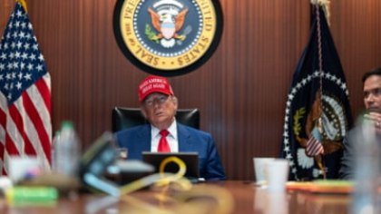 Trump anunță că SUA au lovit cu succes trei baze nucleare din Iran: „Trebuie acum să facă pace”