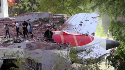 Sistemul de urgență pentru motoare al avionului Boeing 787 prăbușit în India era activ. Ce spun experții