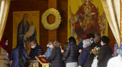 Pelerinajul de la Iași: 1.600 de credincioși stau la coadă pentru a se închina la Sfânta Parascheva