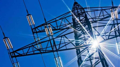 A murit în timp ce repara o linie de electricitate