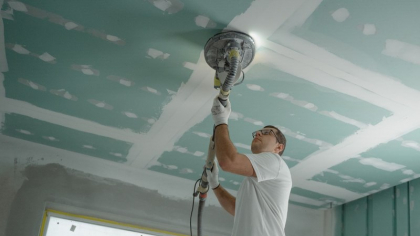 Atenție, proprietari! Ce amenzi riscați dacă renovați apartamentul fără să aveți autorizație