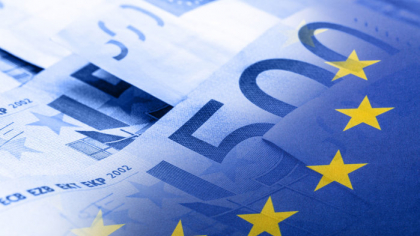 Bulgaria se pregăteşte să treacă la euro de la 1 ianuarie 2026. Cum arată top 10 bănci mari în Bulgaria vs. top 10 bănci în România