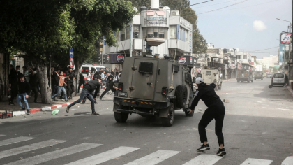 Palestinieni și israelieni civili uciși după ce coloniști israelieni au atacat un oraș din Cisiordania
