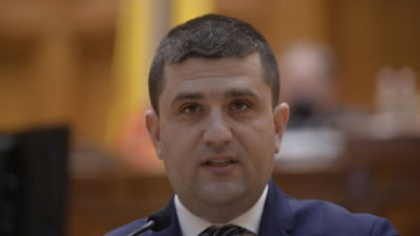 Mașina electrică „scumpă” care se încarcă gratuit la Ministerul Economiei. Radu Miruță: „Mi-a fost și frică să întreb a cui este”